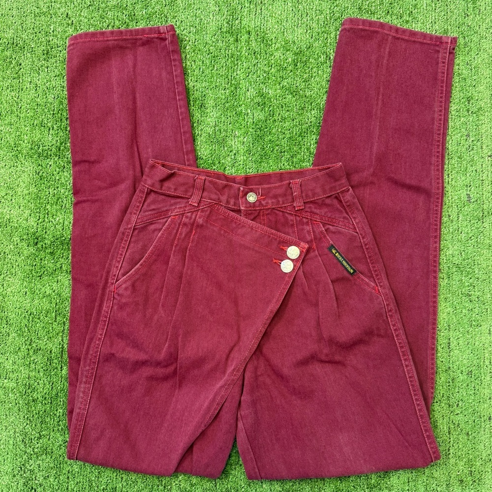 Women's Straight Leg Jeans in Burgundy